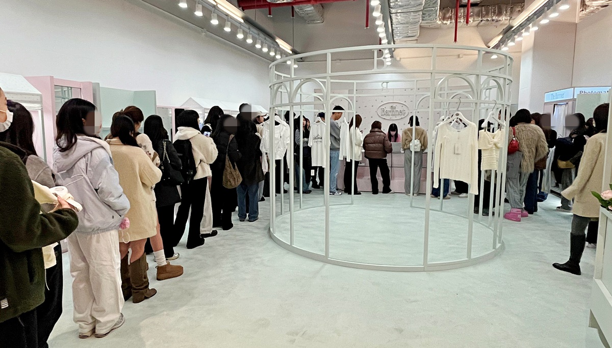 ‘첫날부터 오픈런’ 더바넷, 롯데월드몰에 국내 첫 팝업스토어 오픈 1008-Image